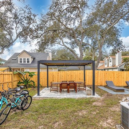 {Hidden Gem} Beach Home Blocks From Ocean +6 Bikes ジャクソンビル・ビーチ エクステリア 写真