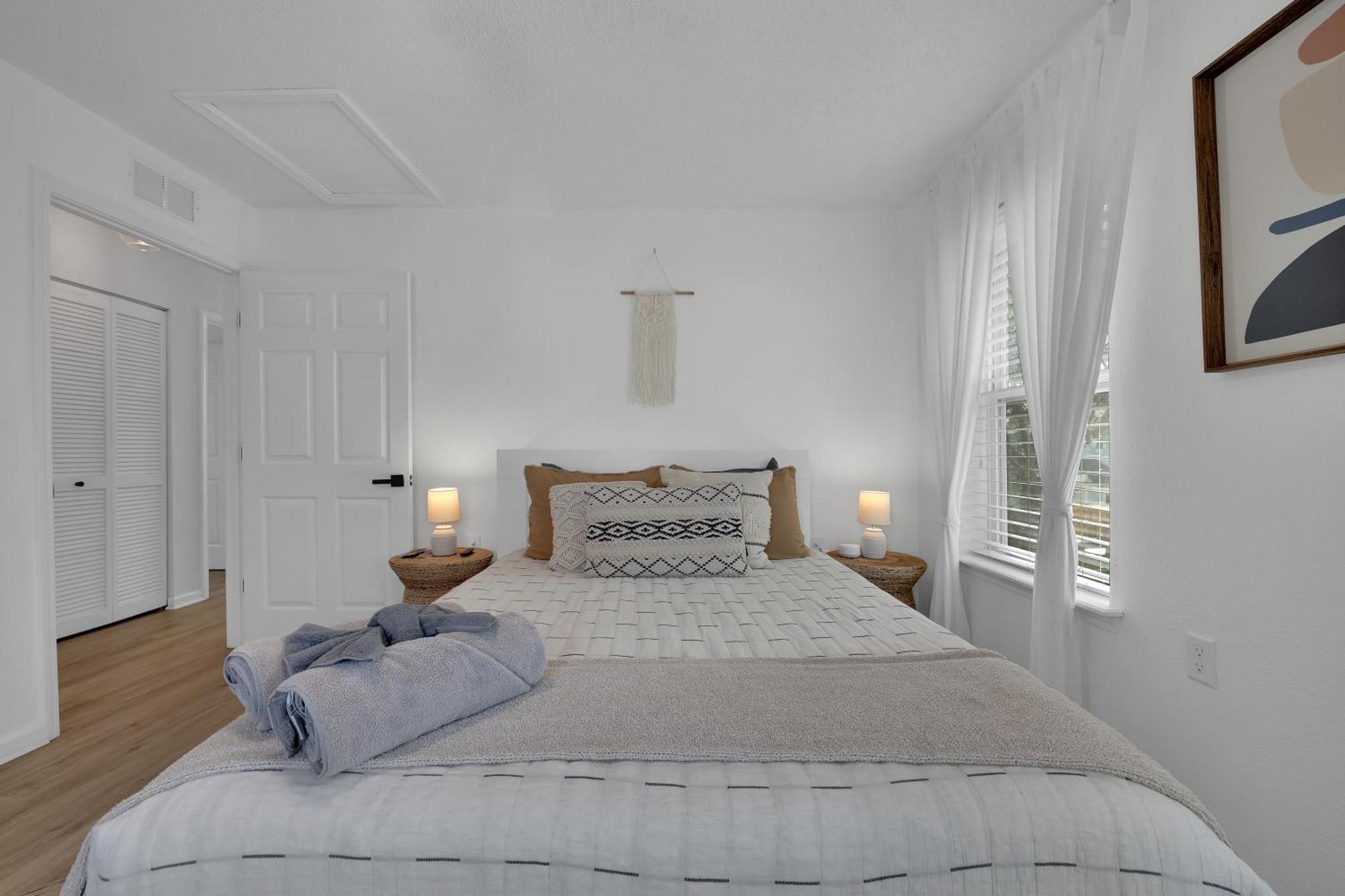 {Hidden Gem} Beach Home Blocks From Ocean +6 Bikes ジャクソンビル・ビーチ エクステリア 写真