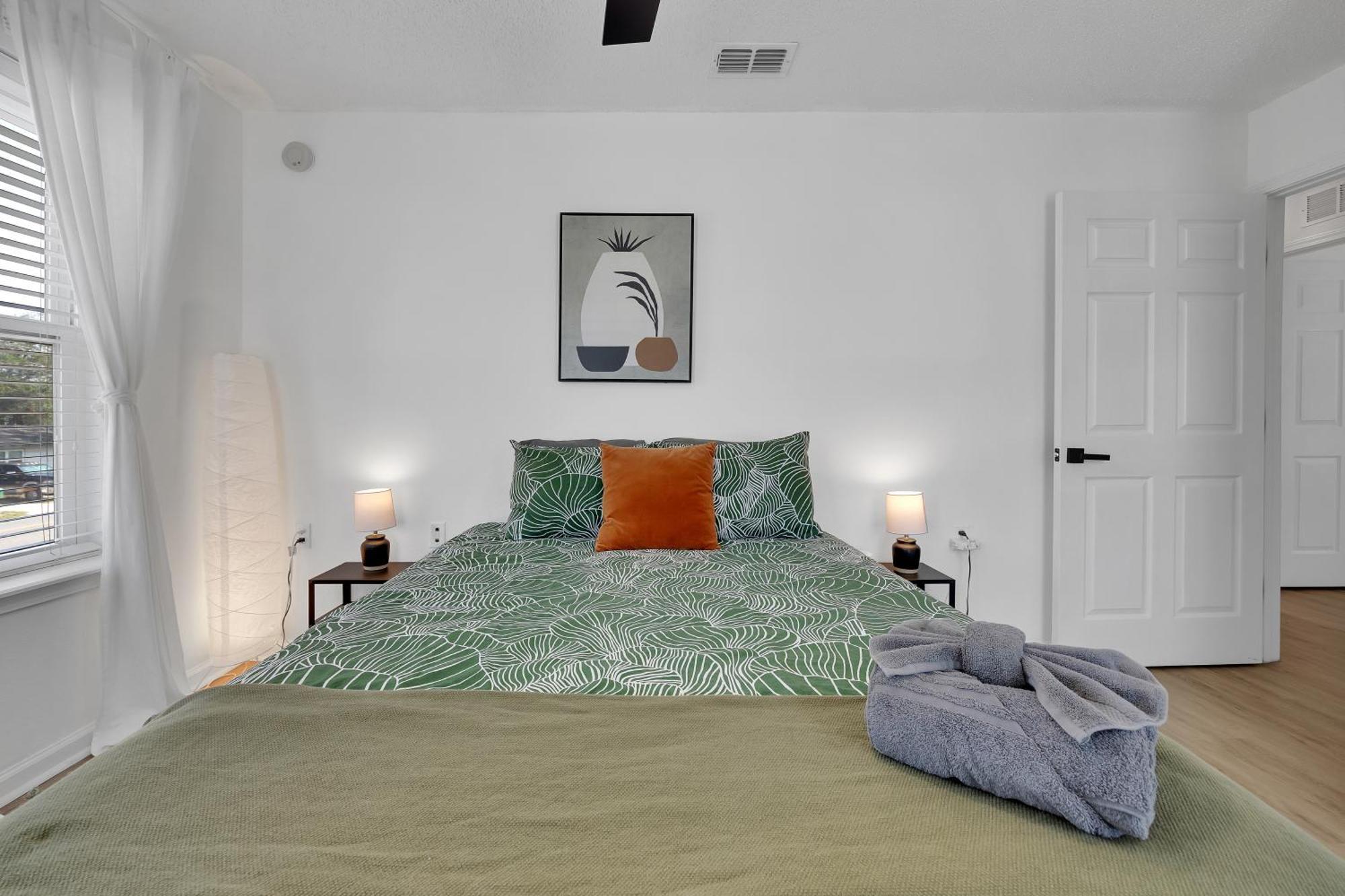 {Hidden Gem} Beach Home Blocks From Ocean +6 Bikes ジャクソンビル・ビーチ エクステリア 写真