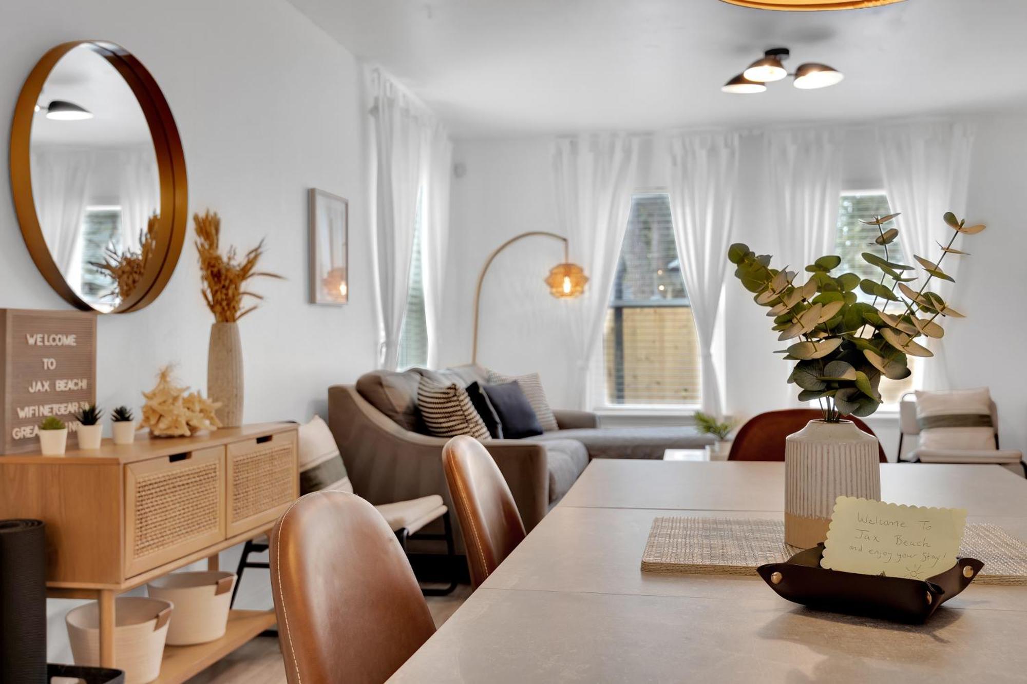 {Hidden Gem} Beach Home Blocks From Ocean +6 Bikes ジャクソンビル・ビーチ エクステリア 写真