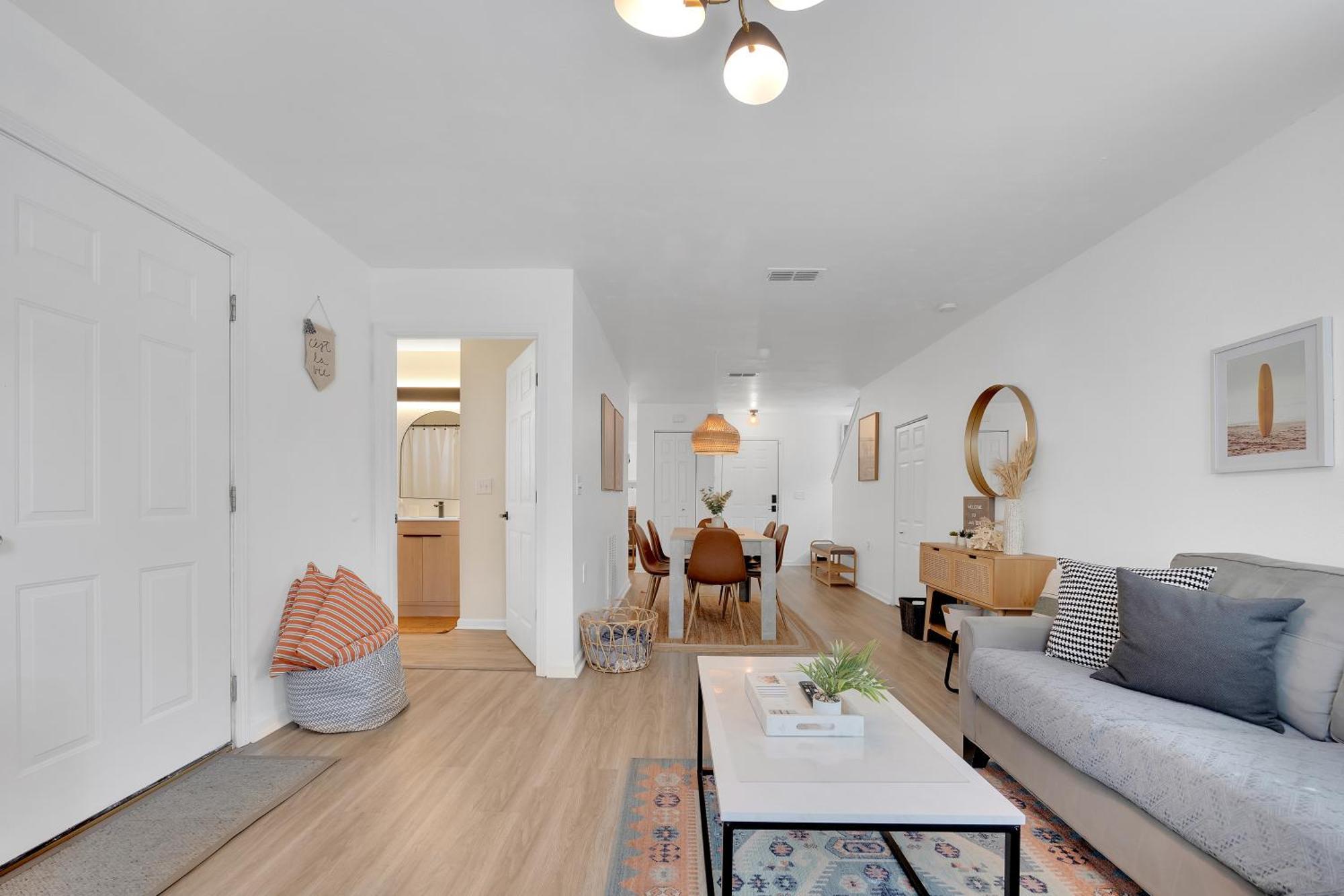 {Hidden Gem} Beach Home Blocks From Ocean +6 Bikes ジャクソンビル・ビーチ エクステリア 写真